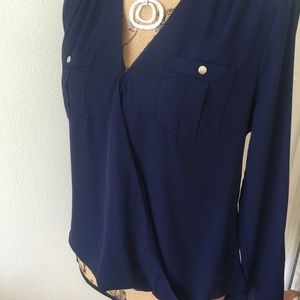 😍😍⚡️🎉New White House black market blouse